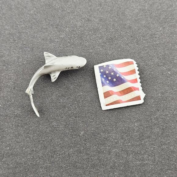 Silver Tone Shark Pin Mini Small Sea Creature Oceanic Marine Collectible - Picture 4 of 4